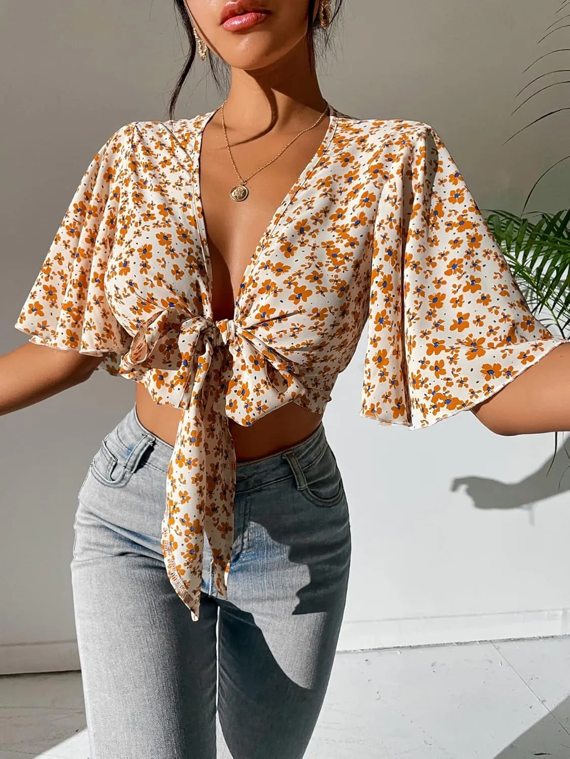 COZYEASE Women's All Over Floral Print Crop Top Deep V Neck Flutter Sleeve Tie Front Boho Summer Blouse Top